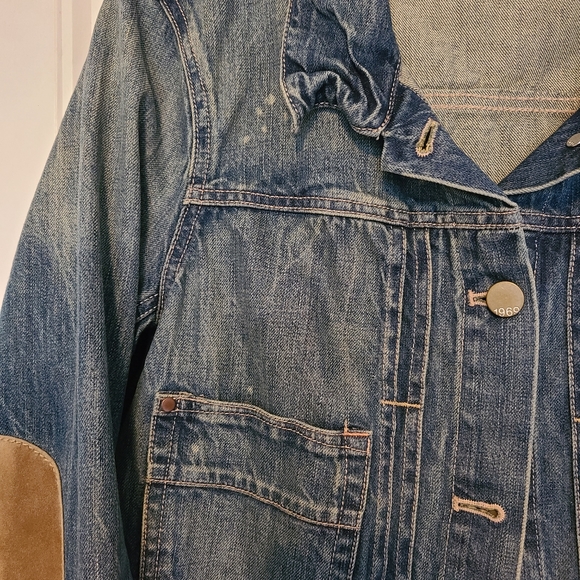 GAP Distressed Jean Jacket With Suede Elbow Patches! - Picture 4 of 7
